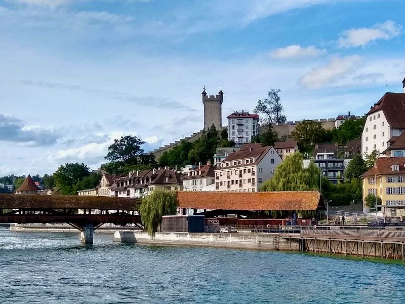 Muralla medieval de Lucerna